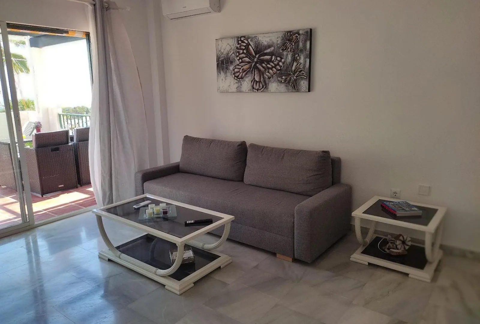 2 Bedrooms Sea View Apartment In Calahonda Sitio de Calahonda